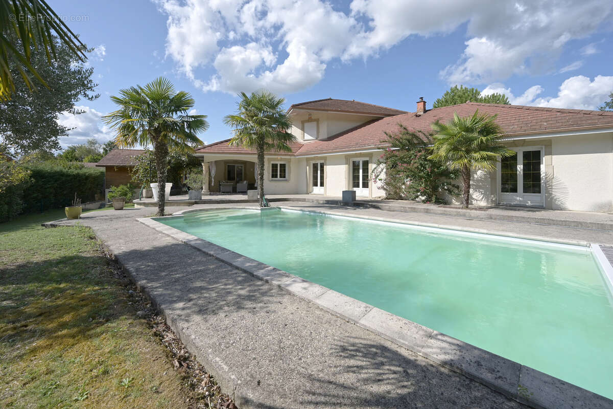 Maison à COGNIN-LES-GORGES