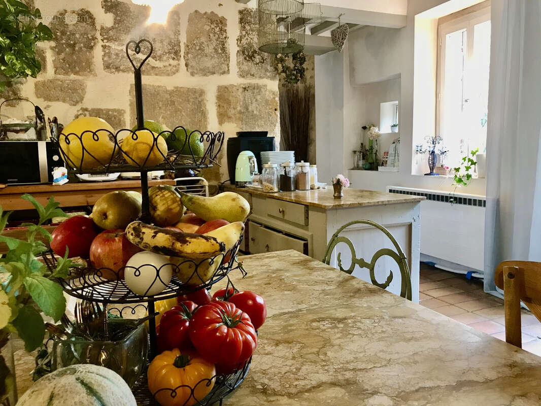 Maison à SUZE-LA-ROUSSE