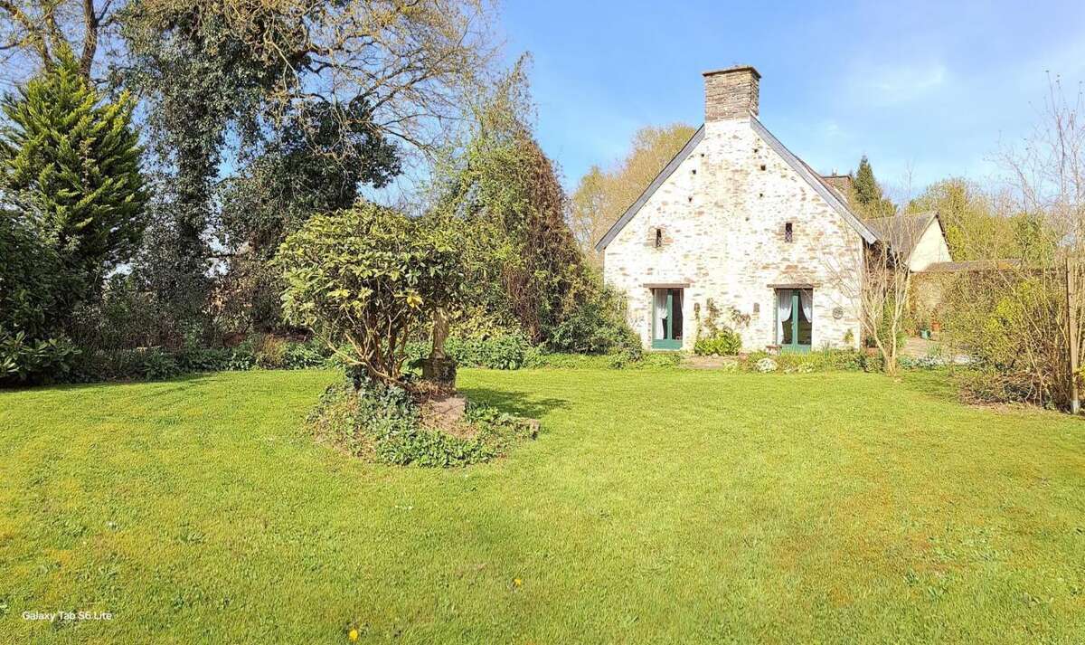 Maison à BAGUER-PICAN