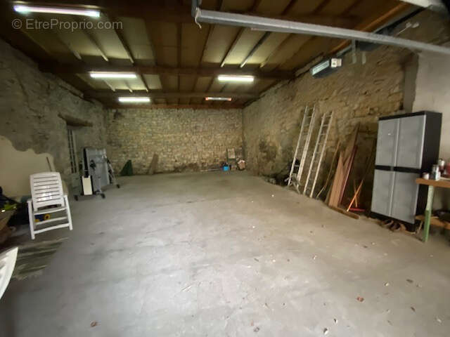 Maison à SAINT-LAURENT-LES-TOURS