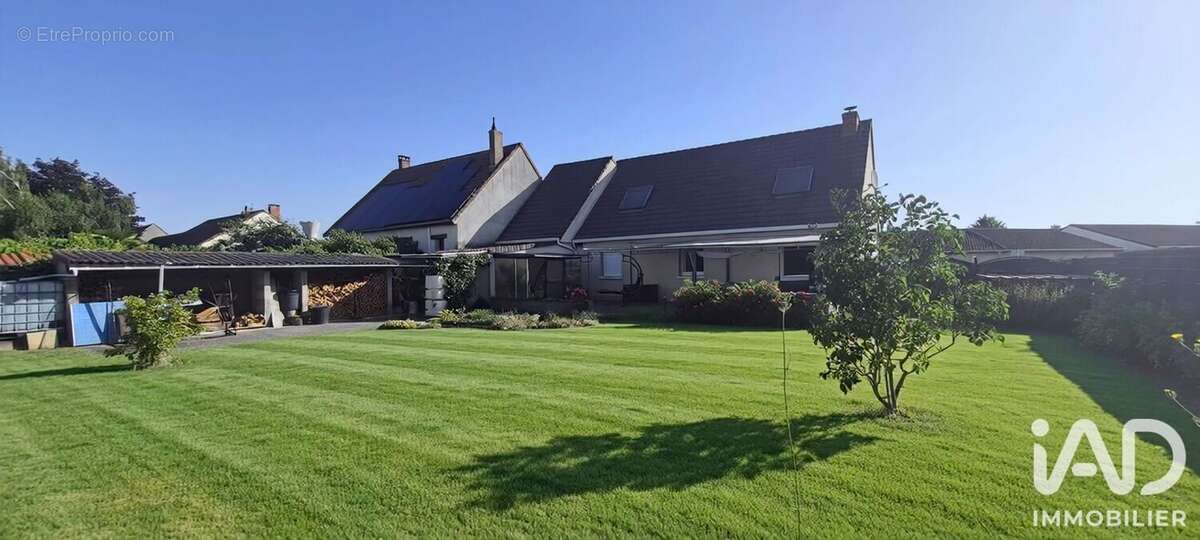 Maison 138 m² à Ormes  - photo 2