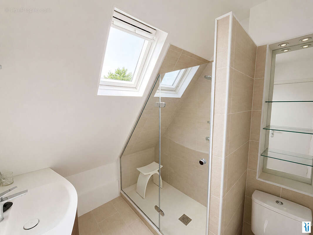 Maison 117 m² à Bonsecours  - photo 10