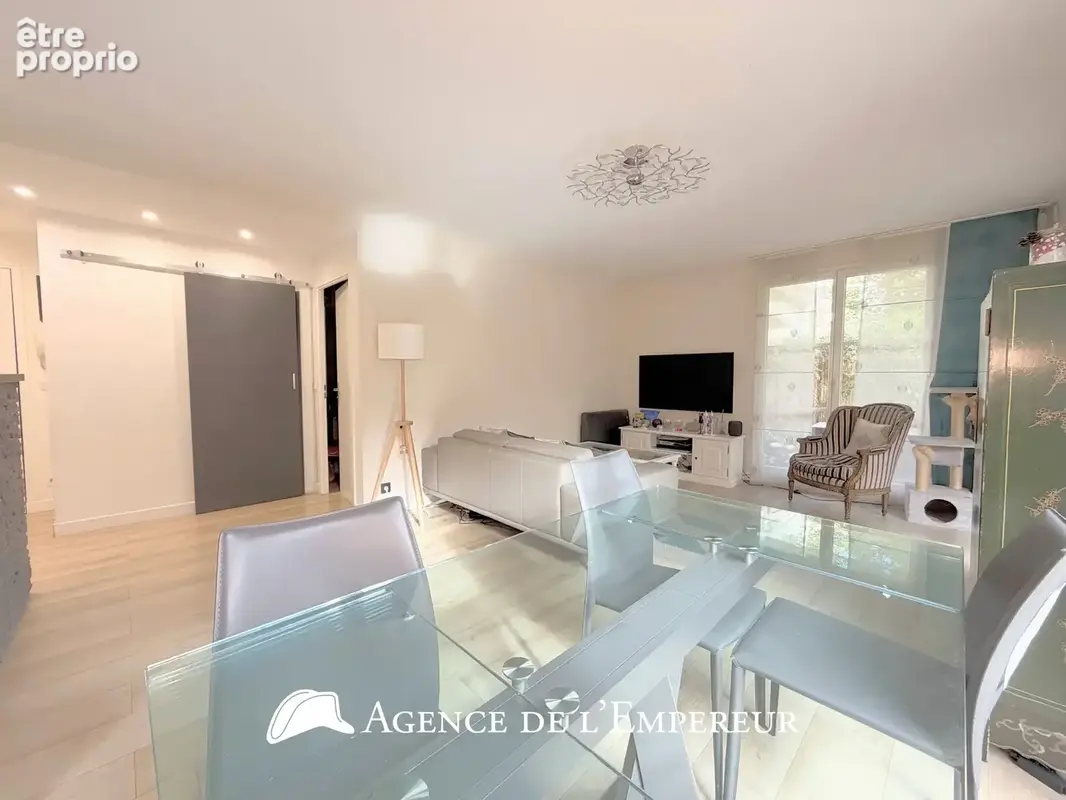 4 pièces - terrasse 56 m2 - 2 parkings et cave. Résidence Villa Racine - photo 18