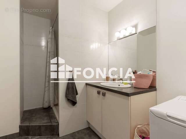 Appartement à MONT-SAINT-AIGNAN