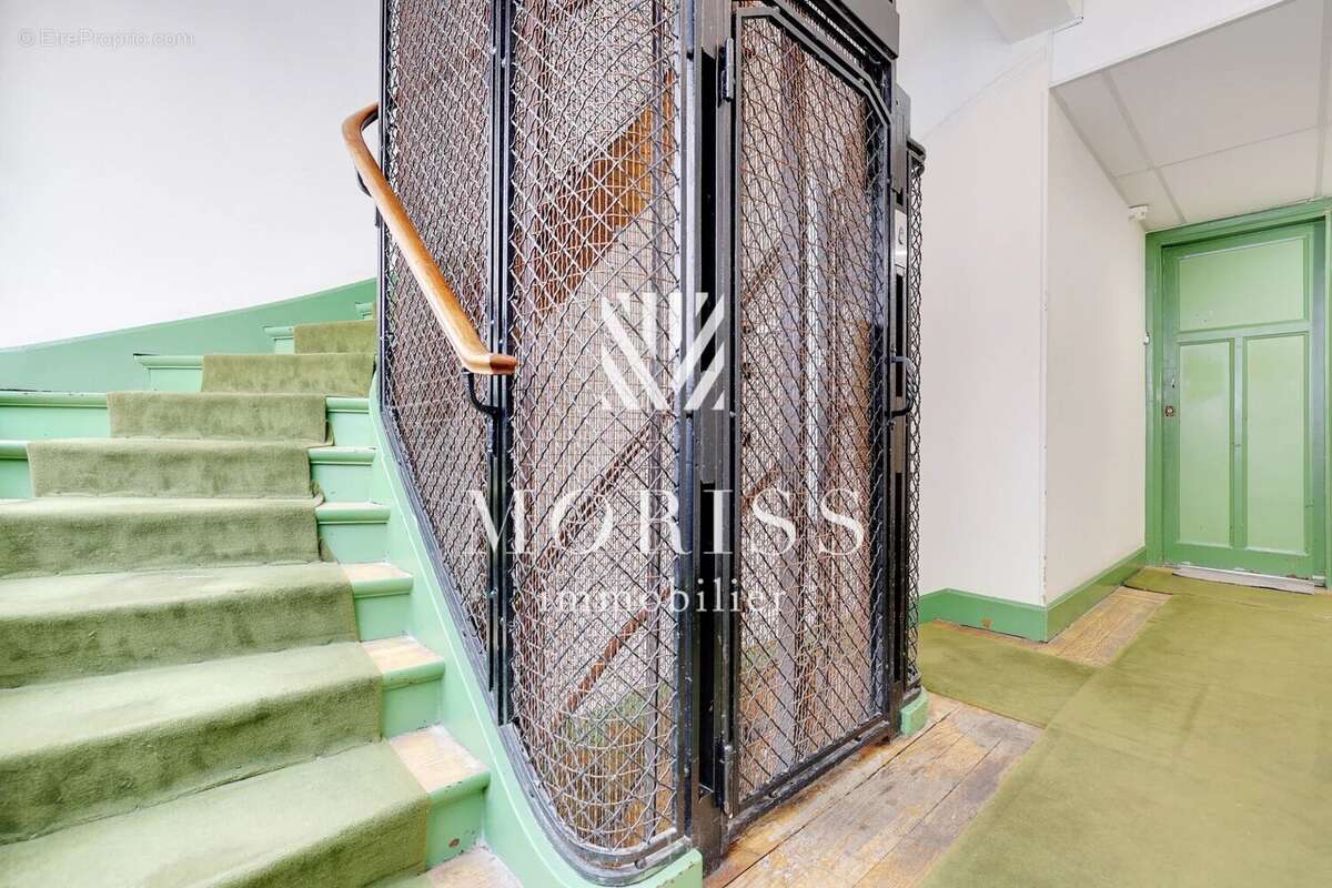 Appartement à PARIS-17E