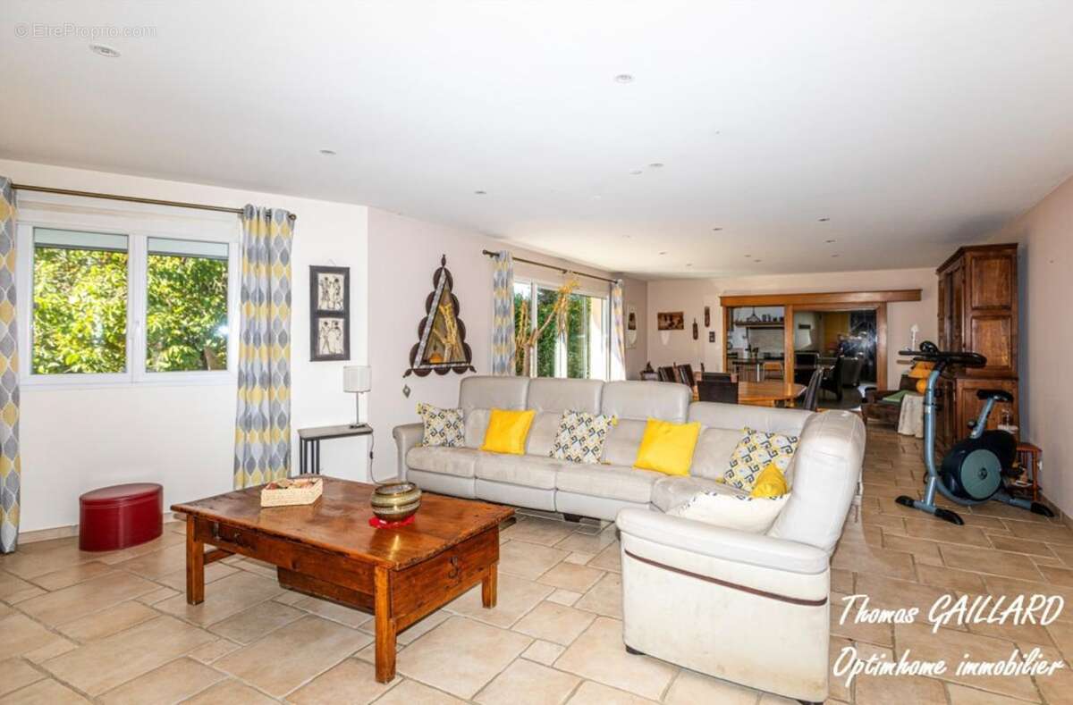 Maison de plain-pied 4 chambres - 184 m2 - photo 6