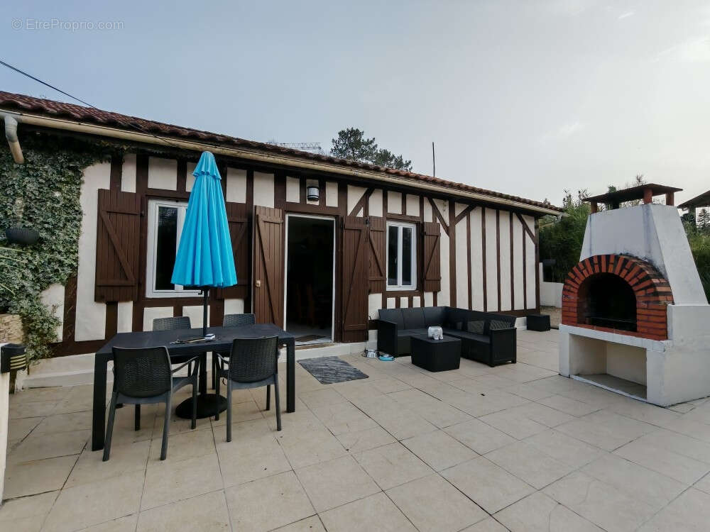 Maison à CASTETS