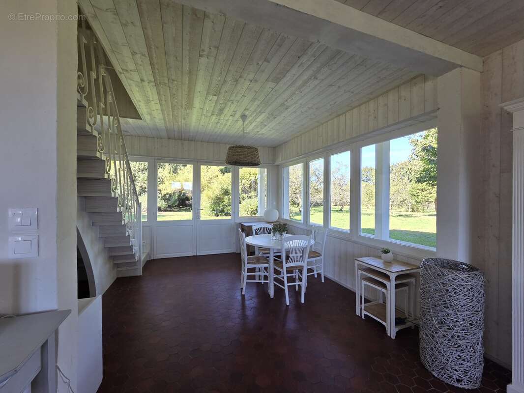 Maison à SAINT-JUST-LE-MARTEL