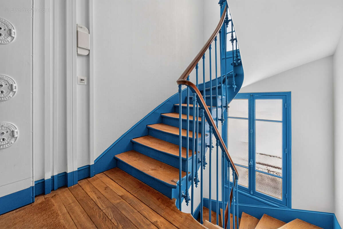 Appartement à PARIS-10E