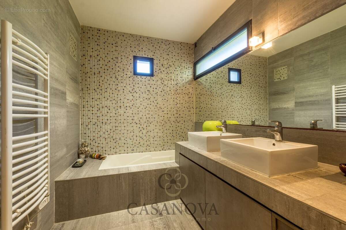 Maison à SAINT-GELY-DU-FESC