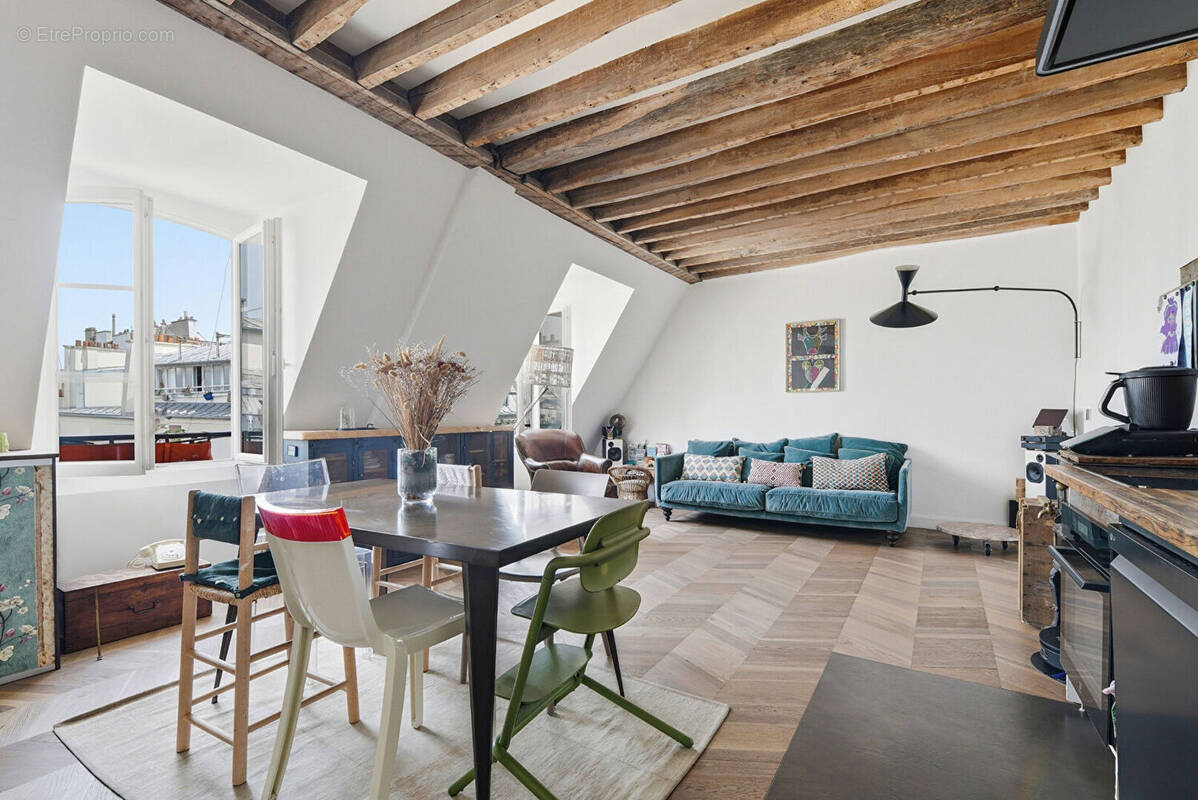 Appartement à PARIS-10E