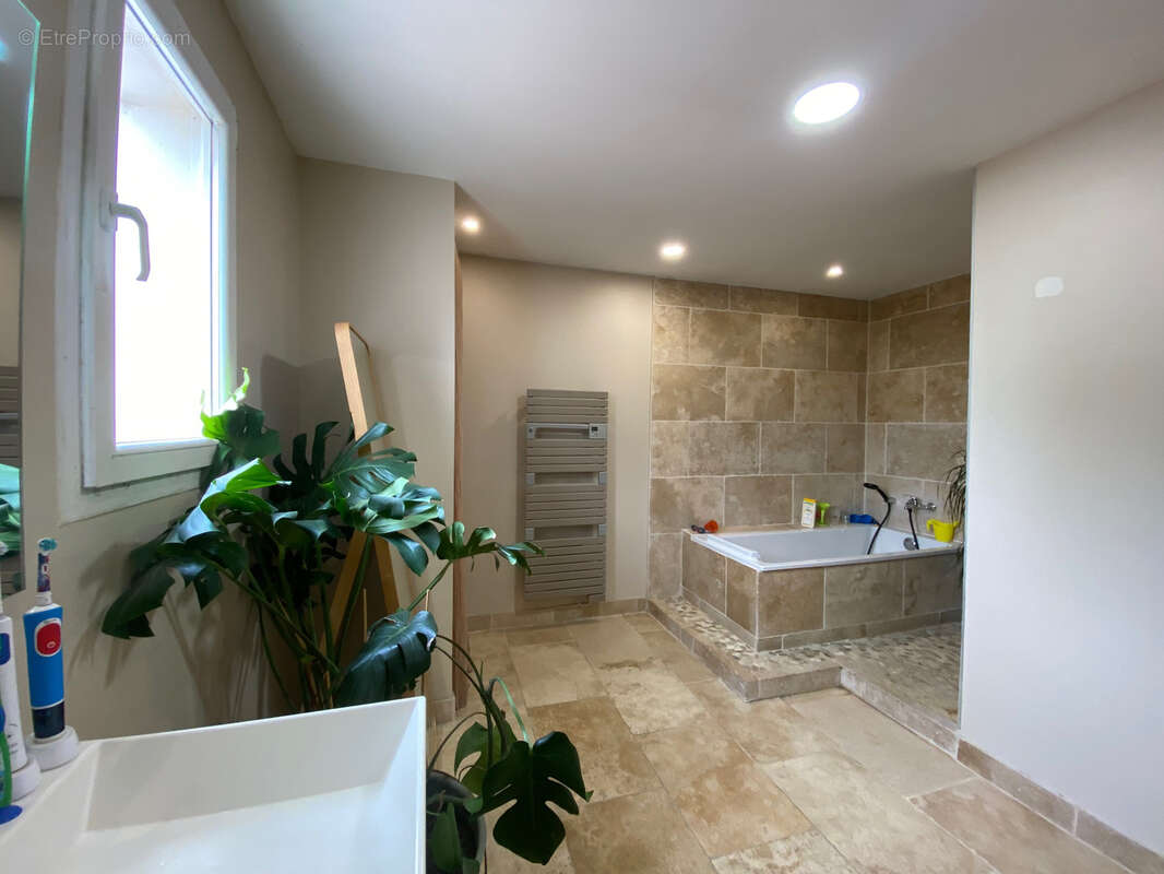 Maison à BEDARRIDES