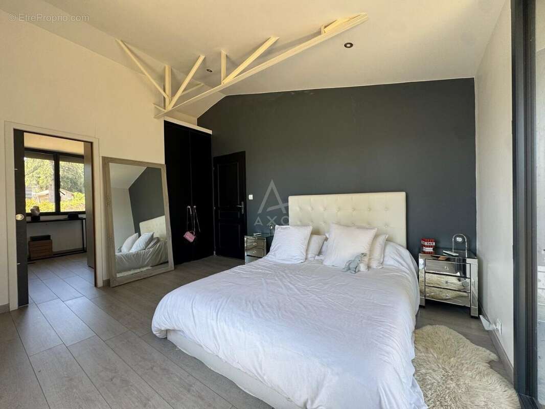 Maison familiale plain-pied: 3 chambres, terrain de 1 300 m², centre de Saint-Yzan-de-Soudiac - photo 13