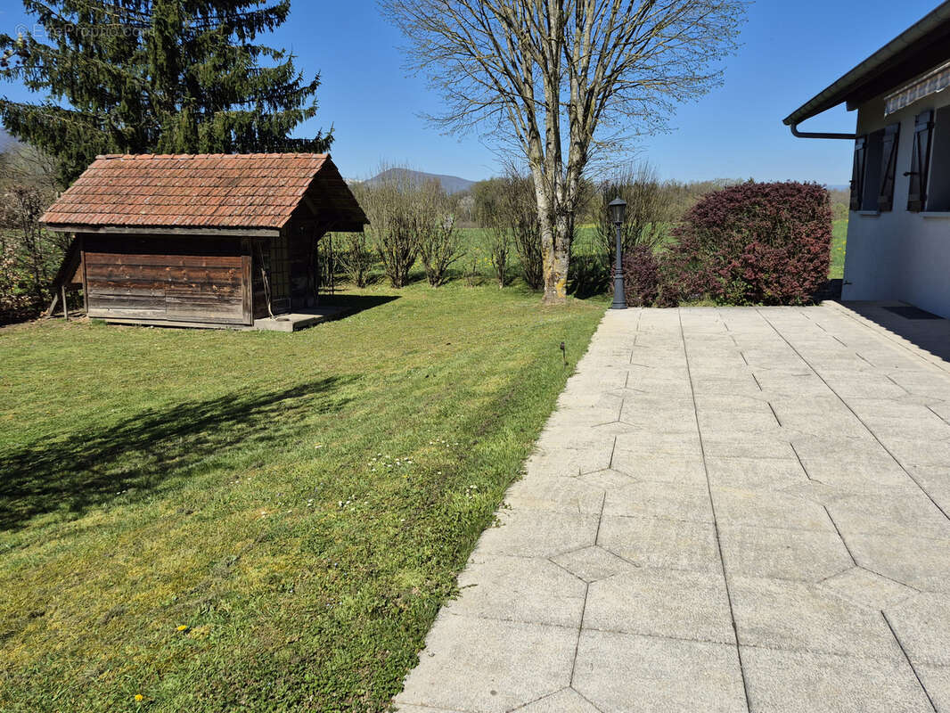 Maison à SCIENTRIER