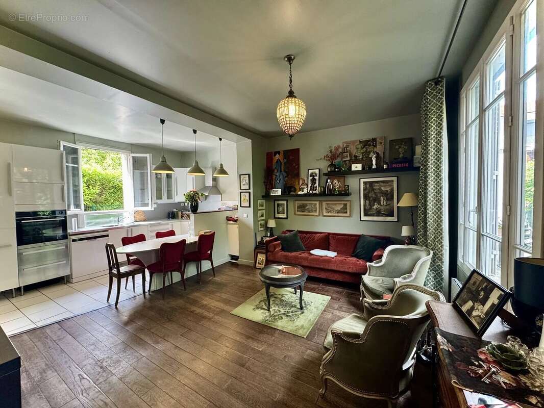 Appartement à SURESNES