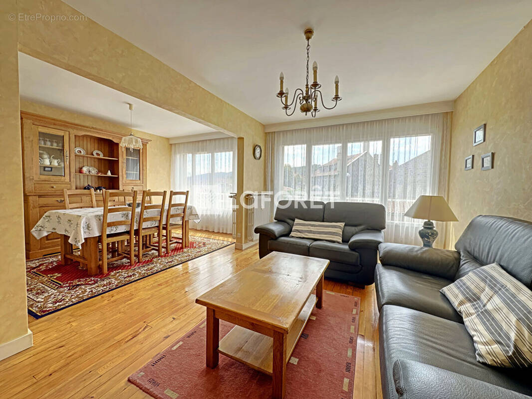 Appartement à SAINT-ETIENNE