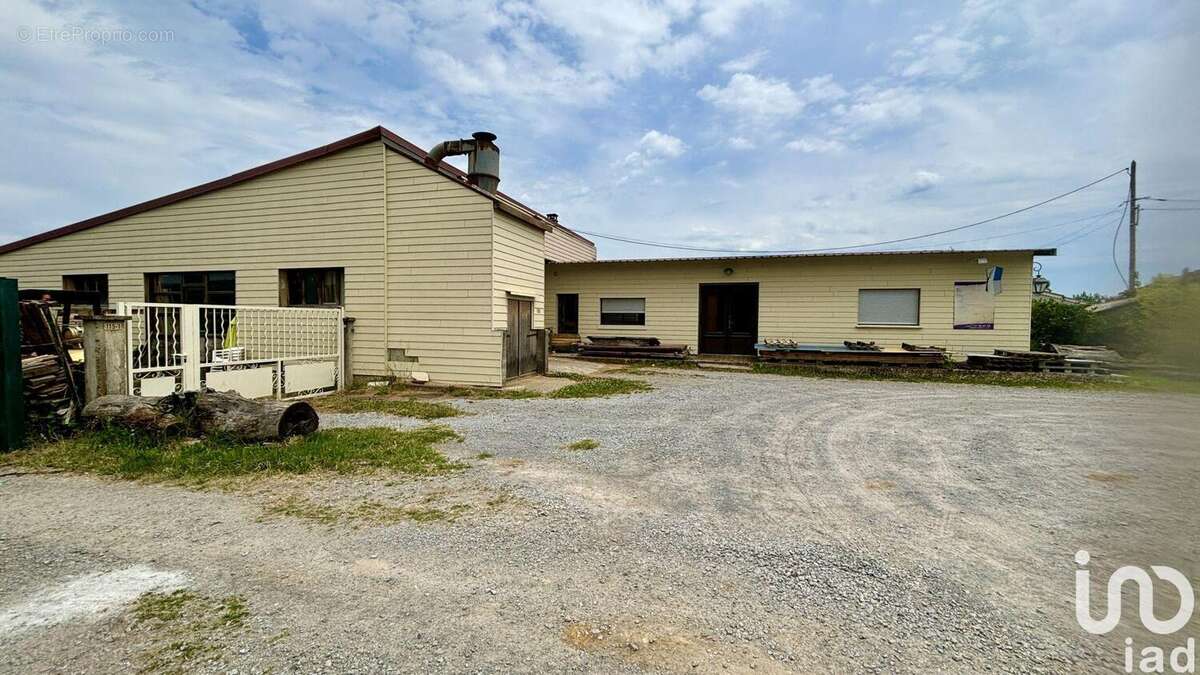 Photo 6 - Commerce à SAINT-ETIENNE-DE-FONTBELLON