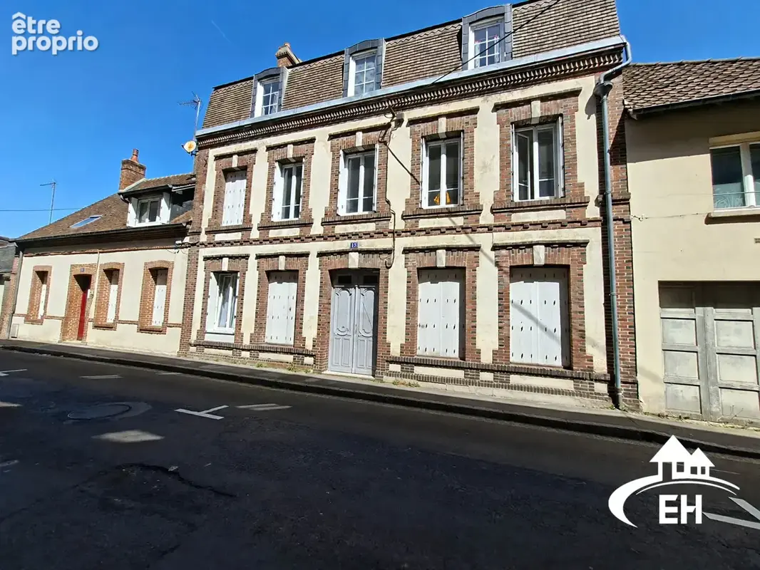 Investissement locatif - immeuble de rapport de 4 logements - photo 1