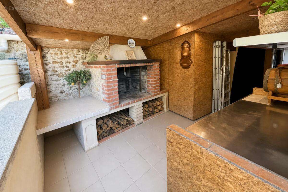 Maison à LE GUE-DE-LONGROI