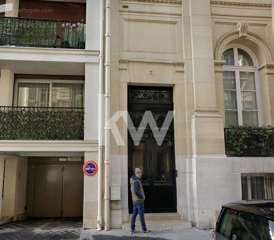 Parking 12 m² à Paris-16e  - photo 5
