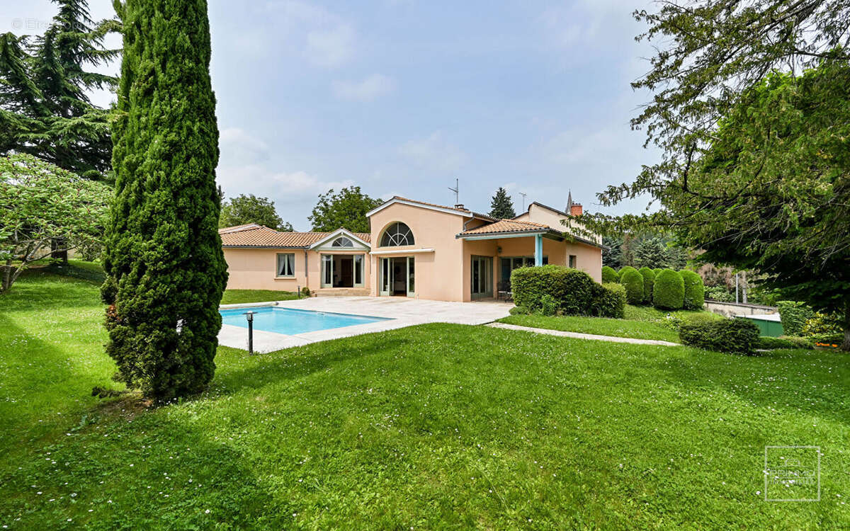 Maison à SAINT-CYR-AU-MONT-D'OR