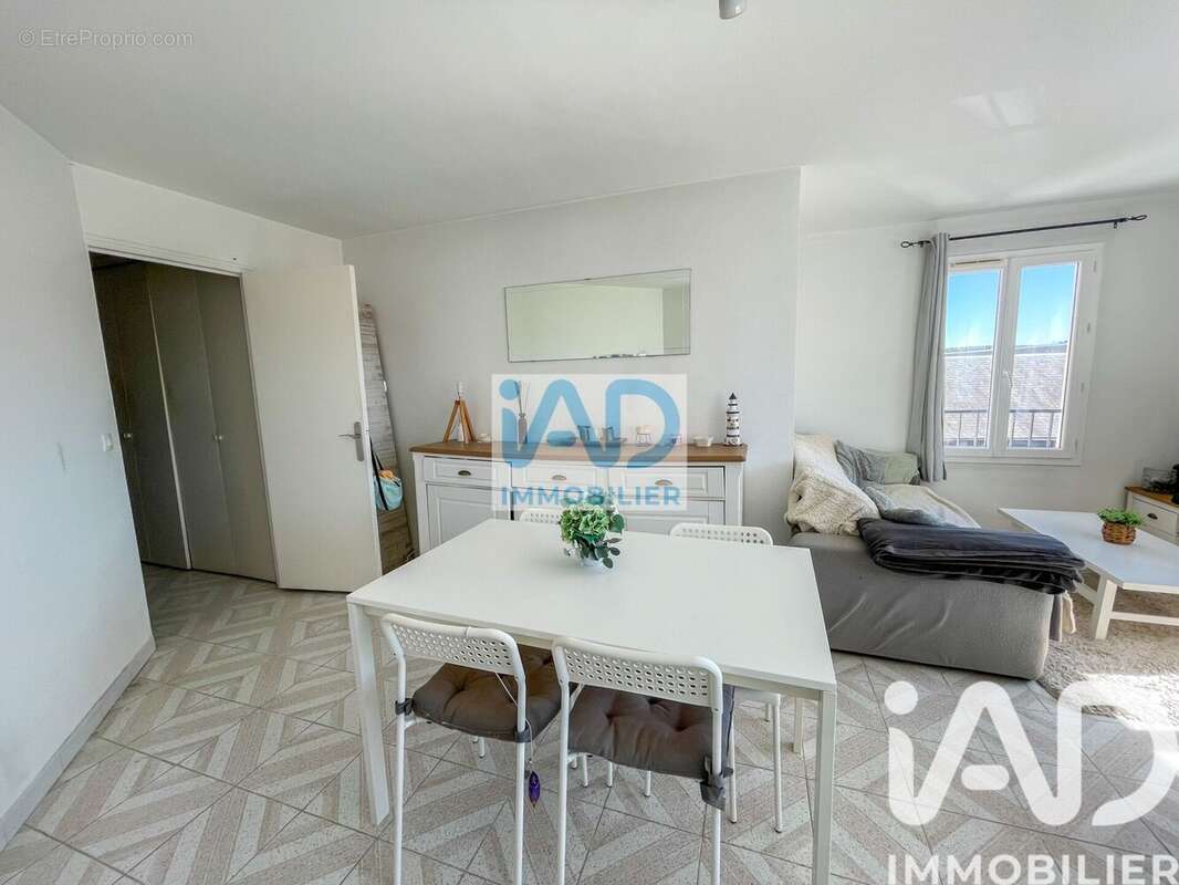 Photo 9 - Appartement à ETRECHY