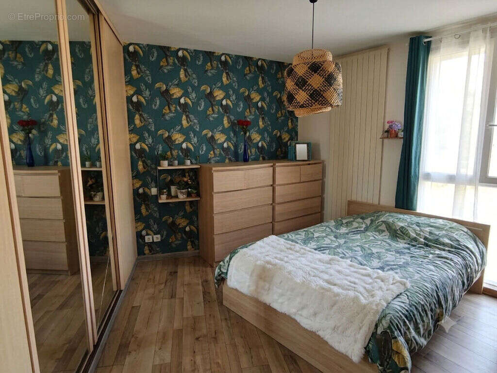 A Mitry-Mory ! Résidence « Les Cèdres » ! Cadre sécurisé, verdoyant et familial pour cet Appartement F4. - photo 5