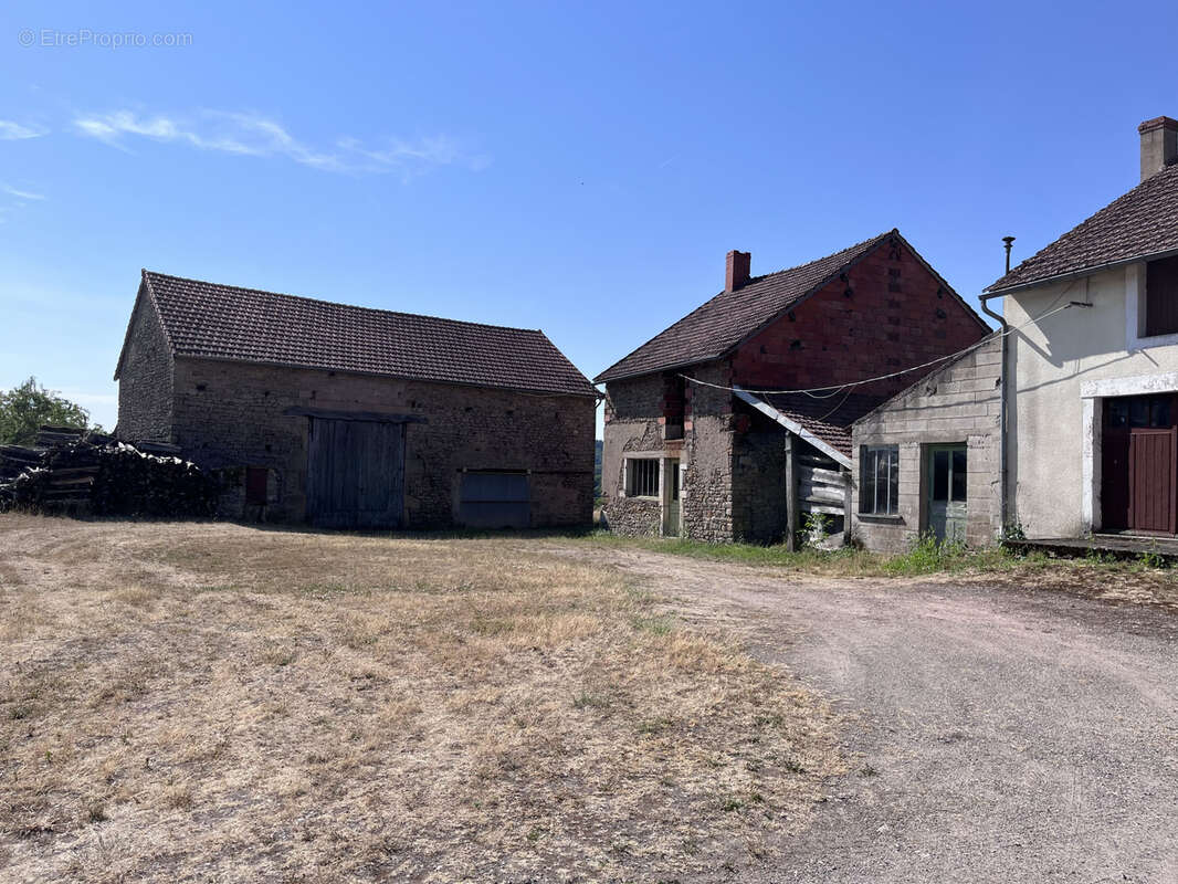 Maison à THURY
