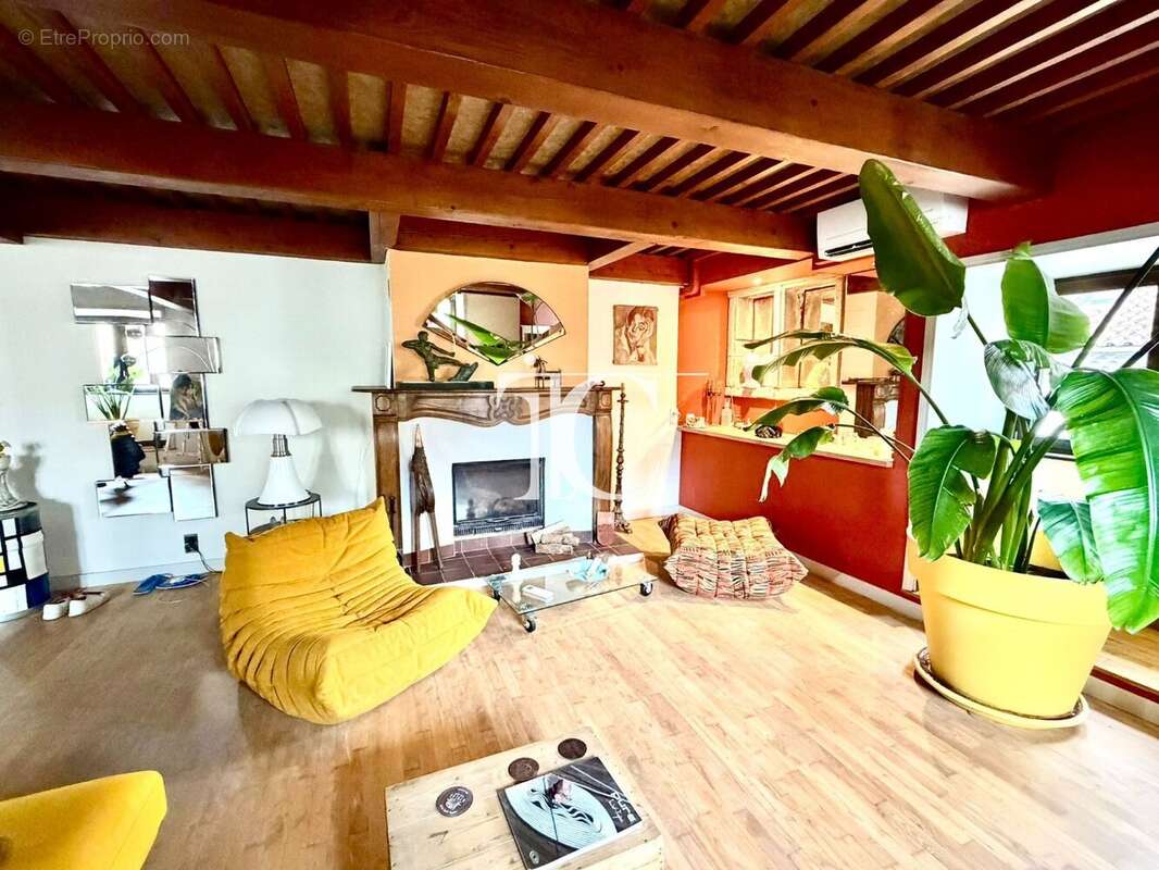 Appartement à AUBENAS