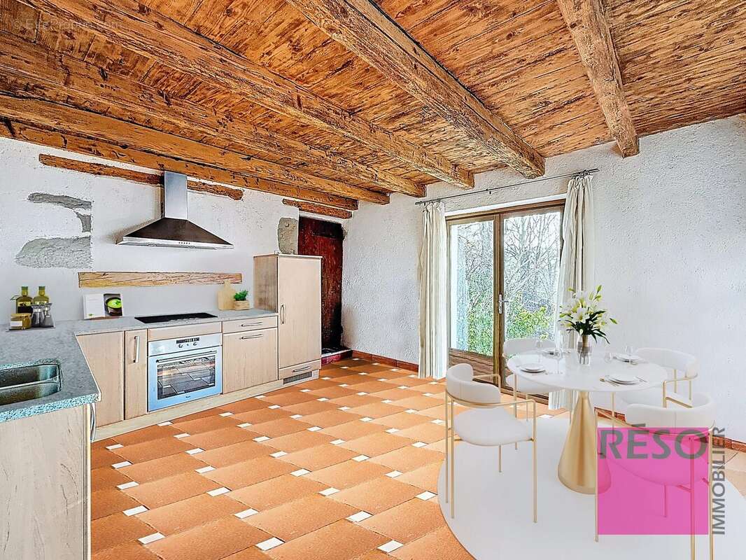 Maison à COLLONGES-SOUS-SALEVE