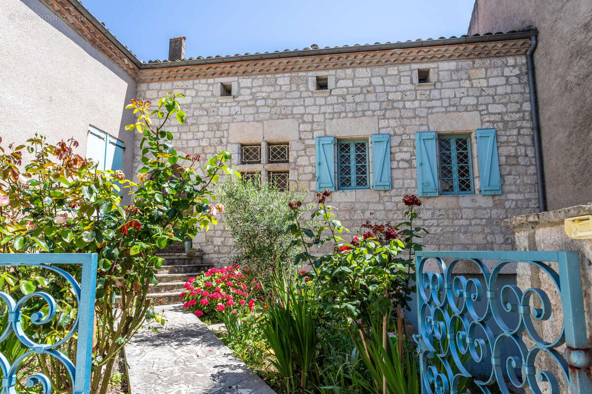 Maison, jardin, garage et vue imprenable - photo 3