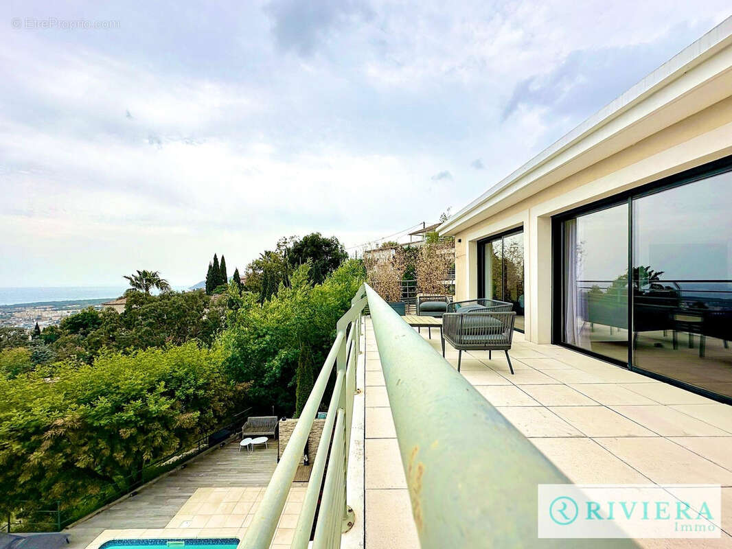 Mandelieu villa individuelle t5/t6 de 214 m2 vue mer piscine garage - photo 8