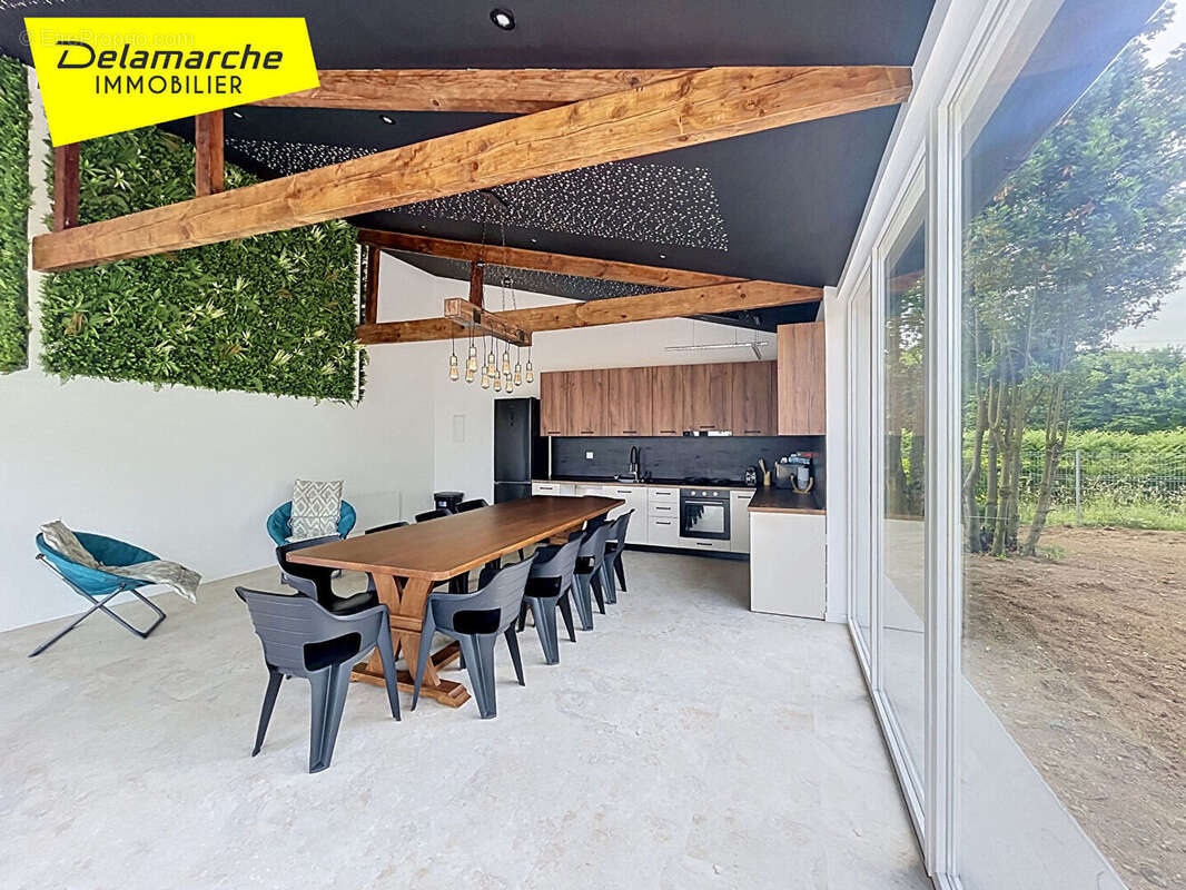 EXCLUSIVITE 5 min VILLEDIEU LES POELES (50800) maison de campagne 6 pièces rénovée sur 4ha avec dépendances - photo 2