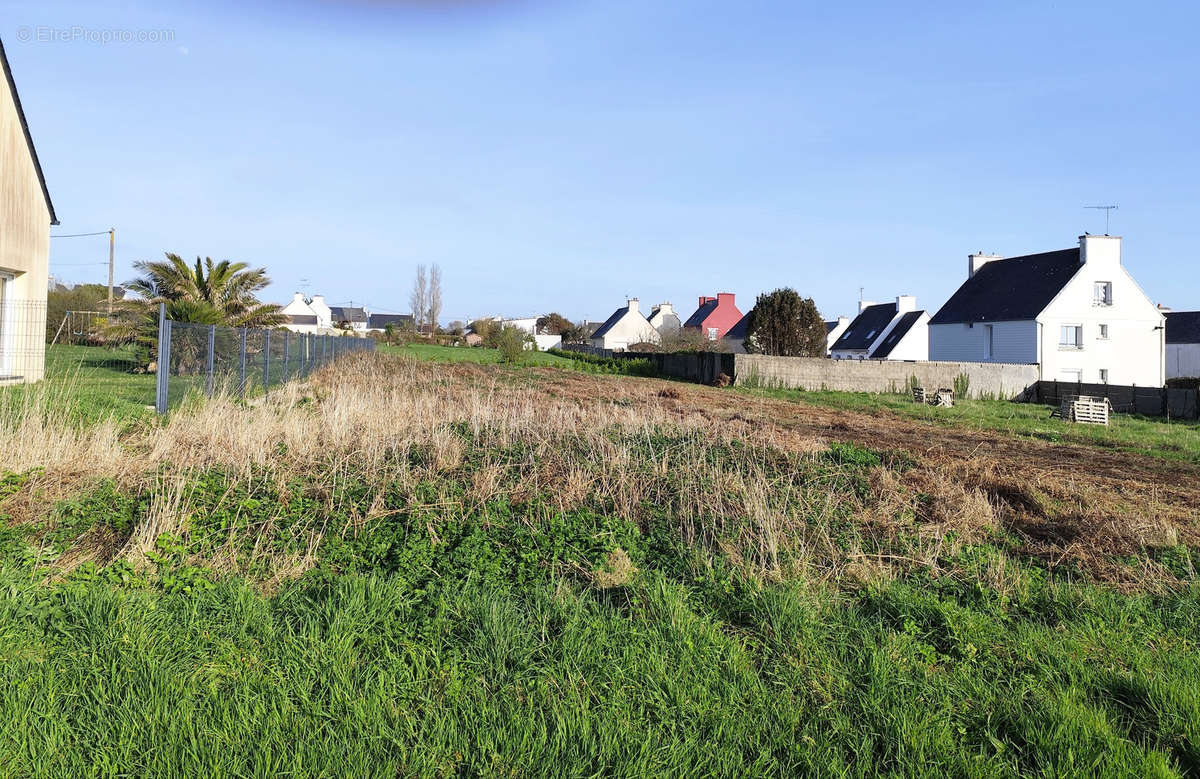 Terrain à PLOUHINEC