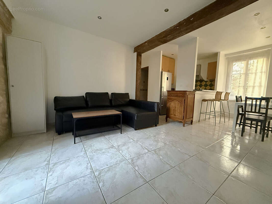 Appartement à FONTAINE-CHAALIS