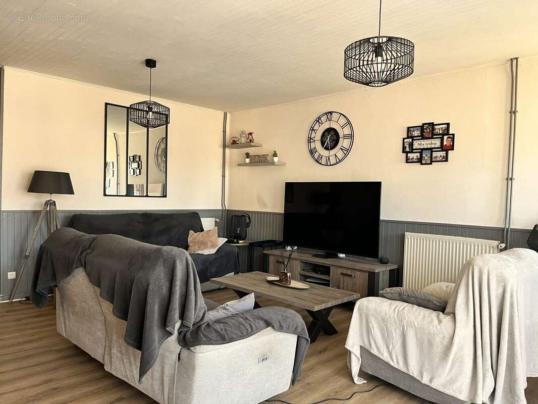 Maison 230 m² à Bantanges  - photo 9