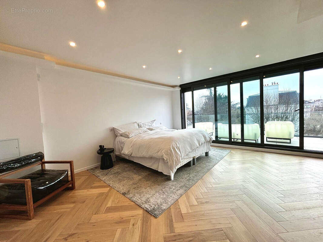 Maison à SAINT-MAUR-DES-FOSSES