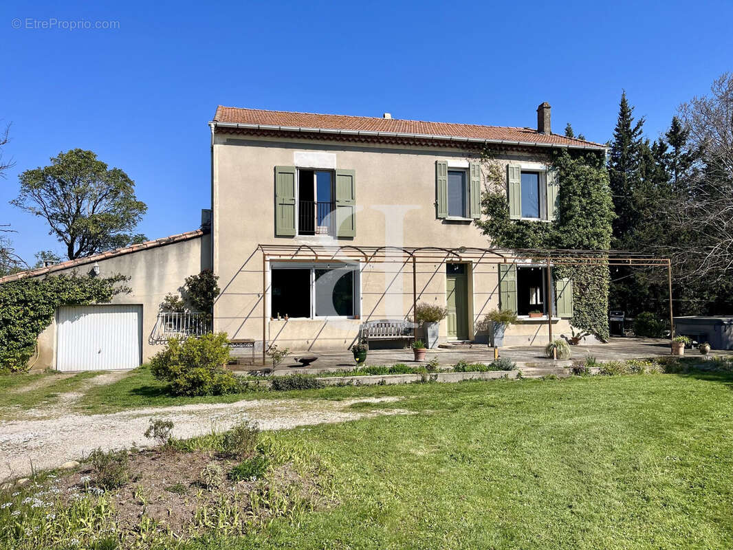 Maison à CHATEAURENARD