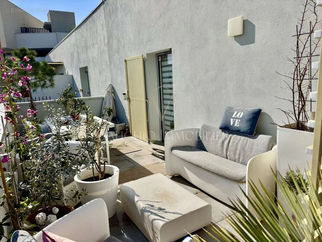 Appartement à MAUGUIO