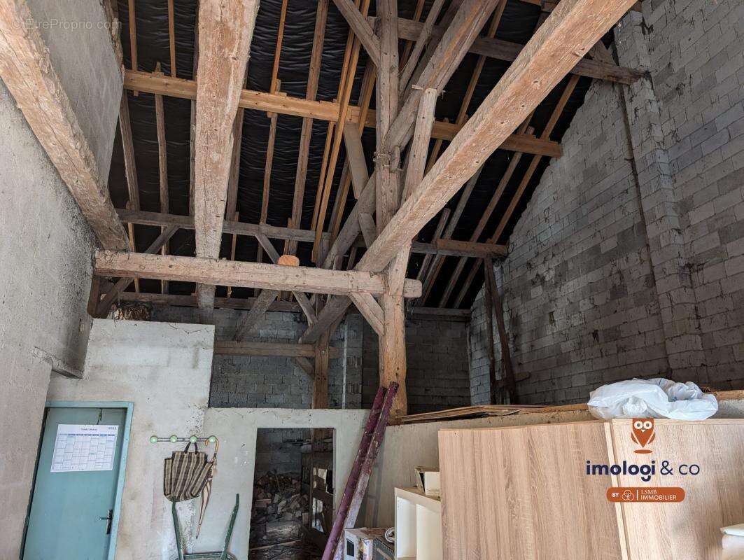 Appartement à SOMBACOUR