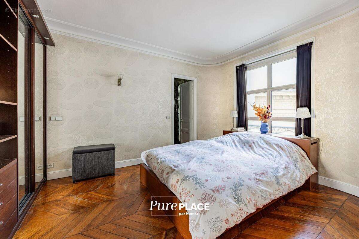 Appartement à PARIS-9E