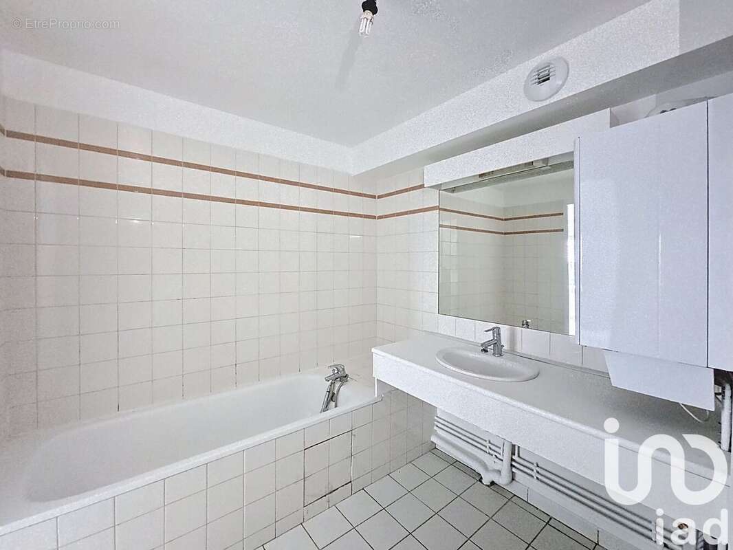 Photo 4 - Appartement à BUSSY-SAINT-GEORGES