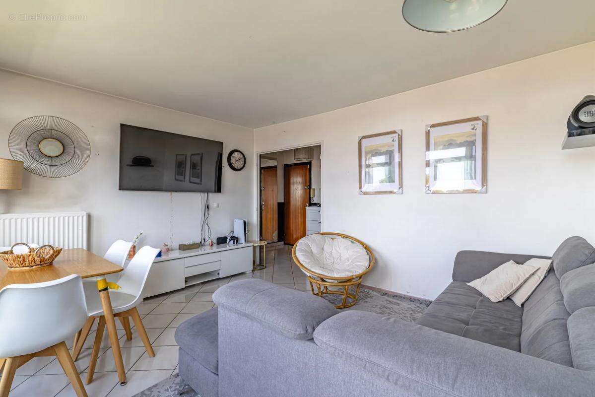 Appartement à LIVRY-GARGAN