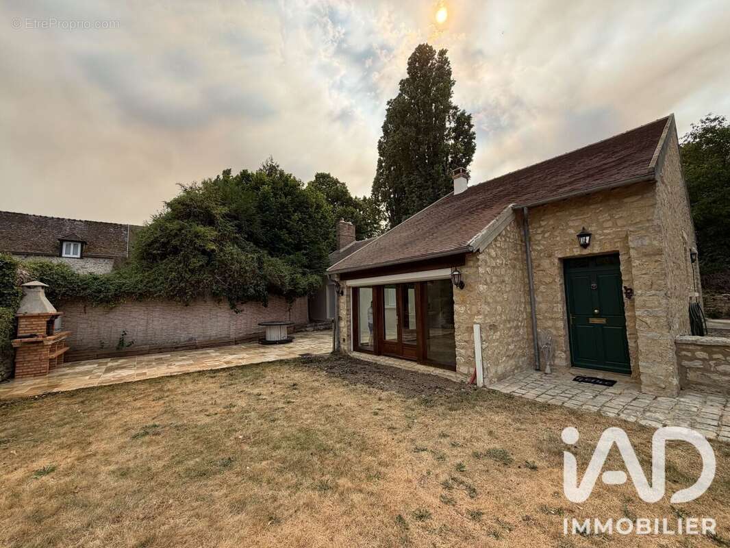 Maison 127 m² à D'huison-Longueville  - photo 11