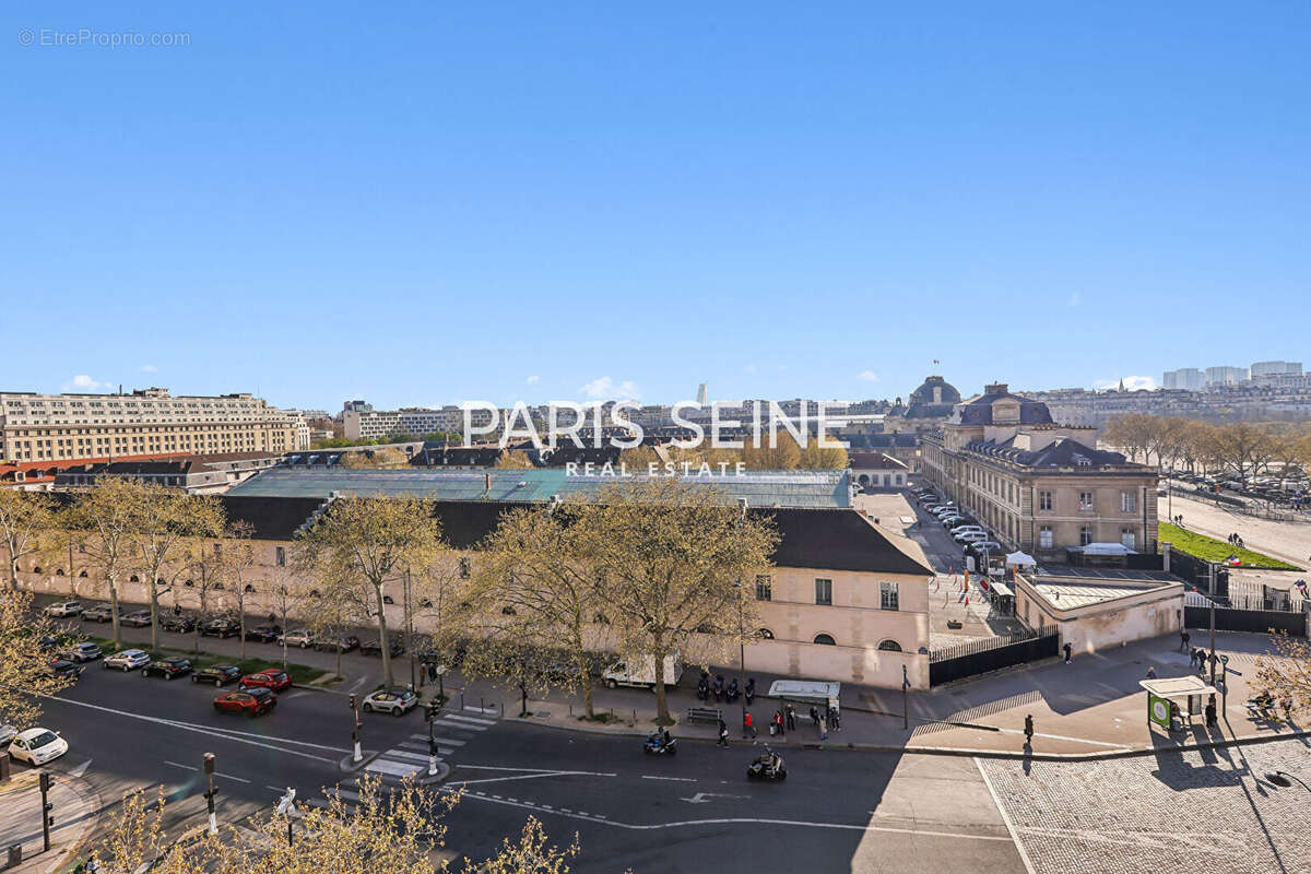 Appartement à PARIS-7E