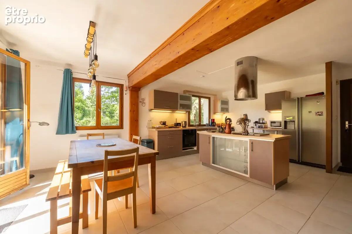 Maison dans un environnement calme et verdoyant - photo 5