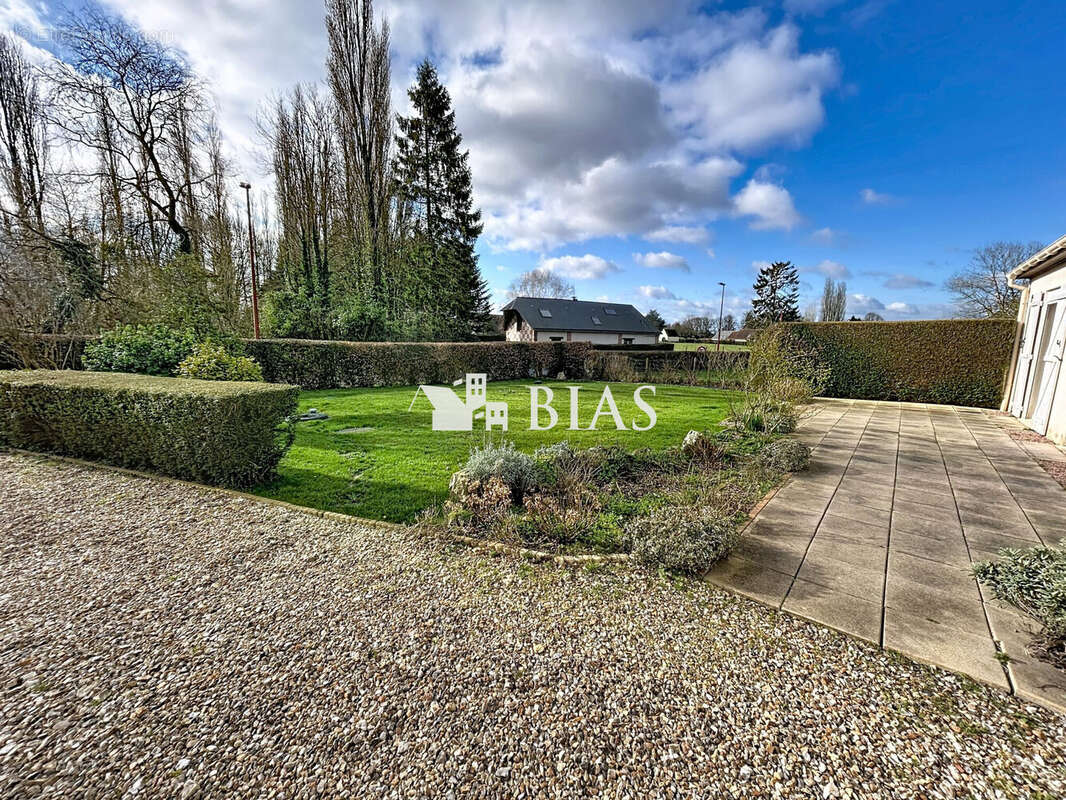 Maison à ROCQUEMONT