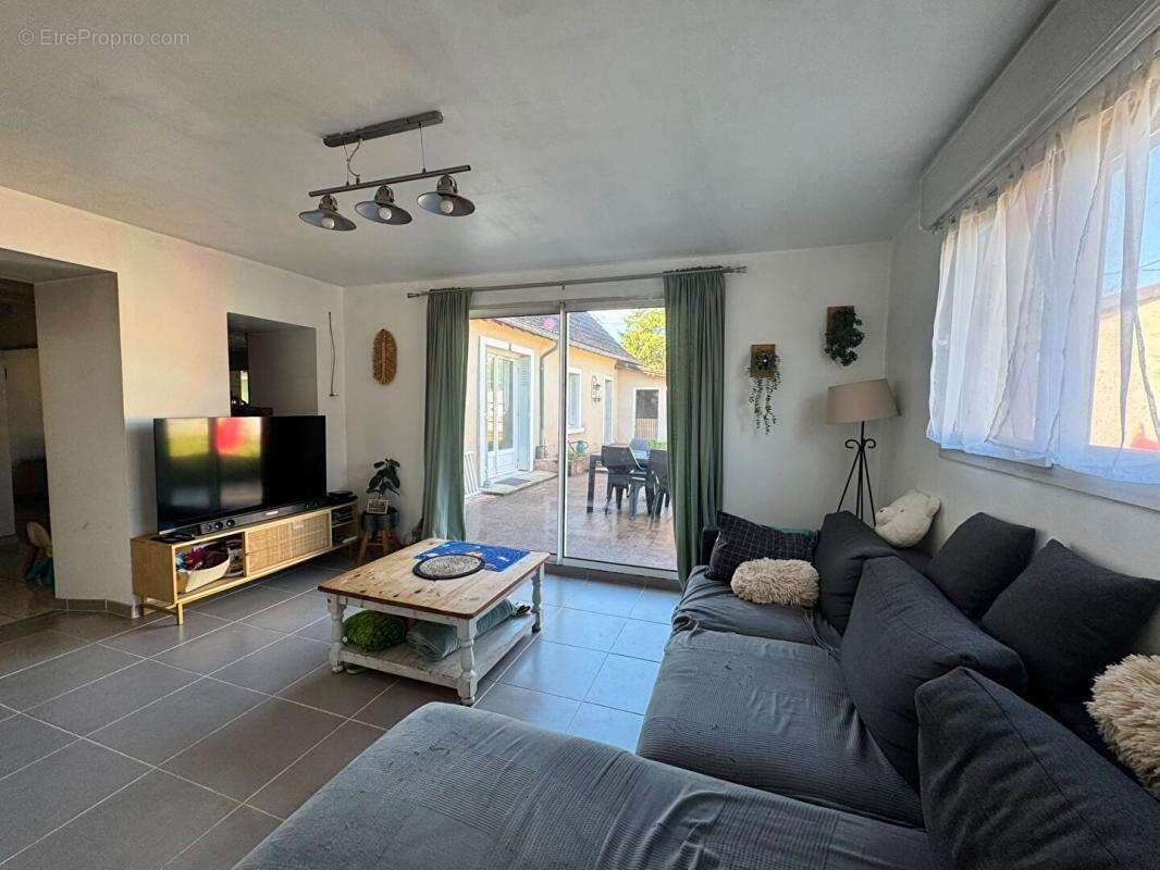 Maison Vignoux Sur Barangeon 4 pièce(s) 112 m2 - photo 2