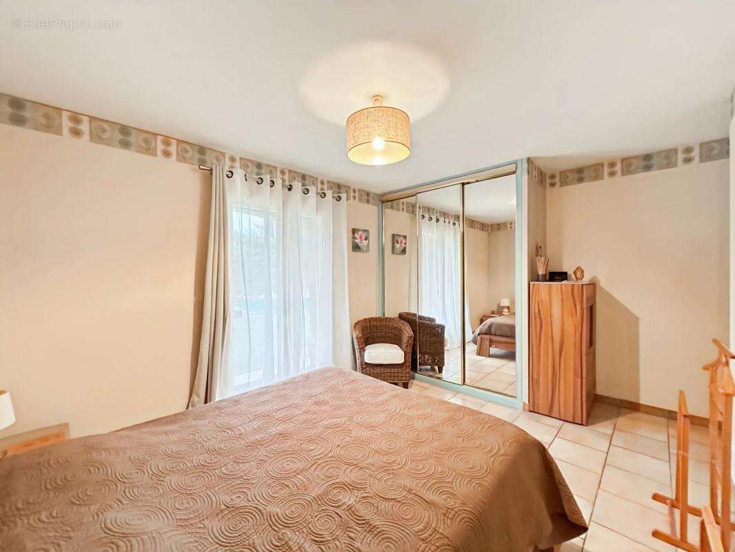 Maison à PONT-SAINT-ESPRIT