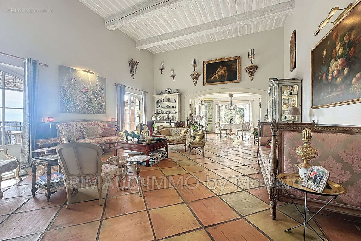 Maison à LA GARDE-FREINET